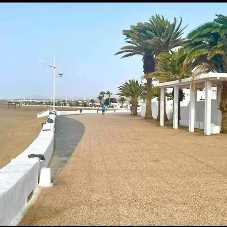 Casa Mesana Nuevo Cama King Size En Playa Con Aire Acondicionado *