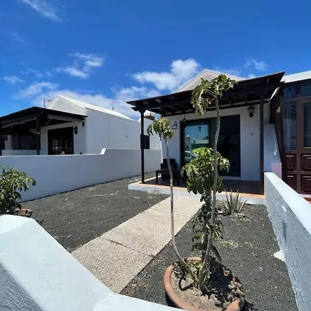 Casa Mesana Nuevo Cama King Size En Playa Con Aire Acondicionado