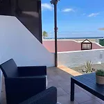 Casa Mesana Nuevo Cama King Size En Playa Con Aire Acondicionado Apartament Playa Honda (Lanzarote)