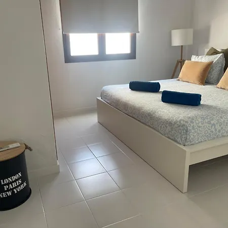 Casa Mesana Nuevo Cama King Size En Playa Con Aire Acondicionado * Playa Honda (Lanzarote)