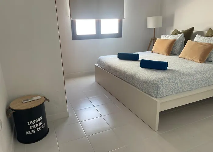 Casa Mesana Nuevo Cama King Size En Playa Con Aire Acondicionado * Playa Honda (Lanzarote)